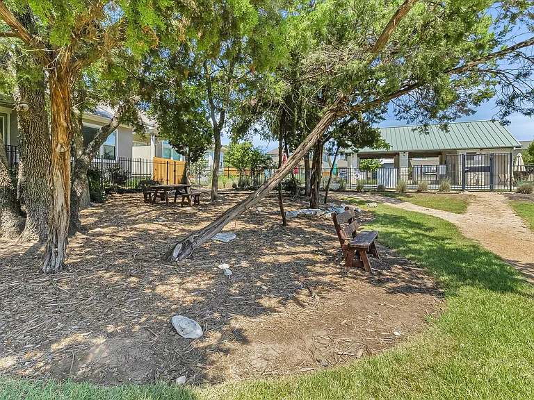 5820 Harper Park Dr #3 — Photo 28