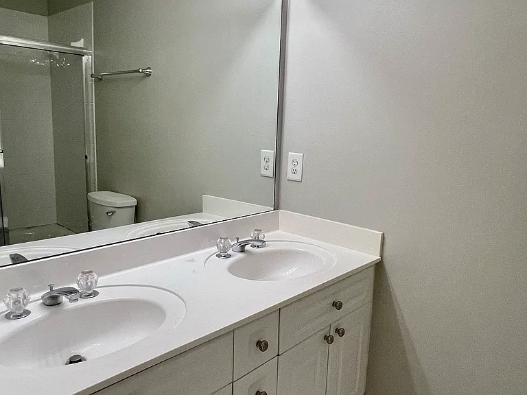 1214 Harris Commons Pl — Photo 8