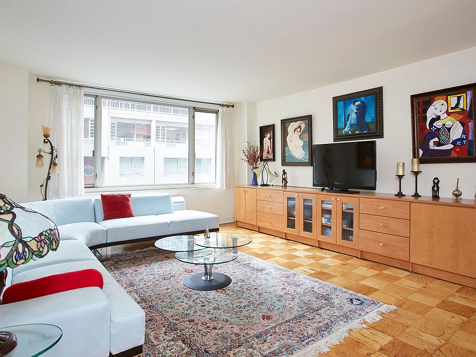 1st image of 130 W 67th St APT 6M