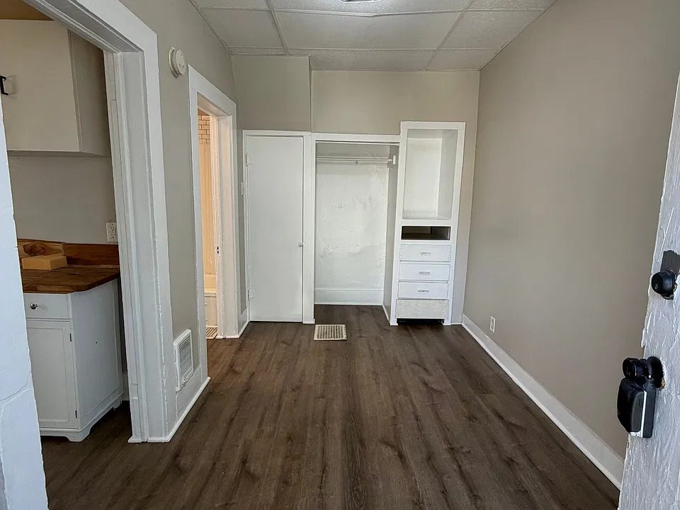 111 Stutsman St #5