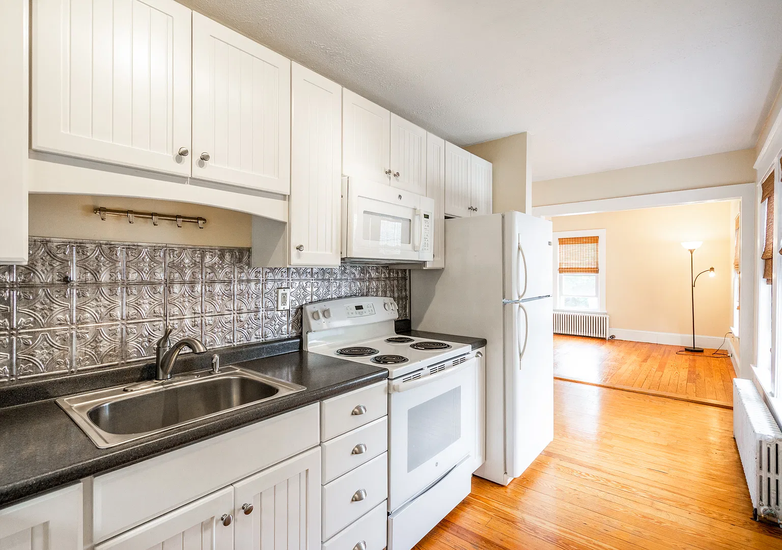 242 Lafayette St — Photo 3