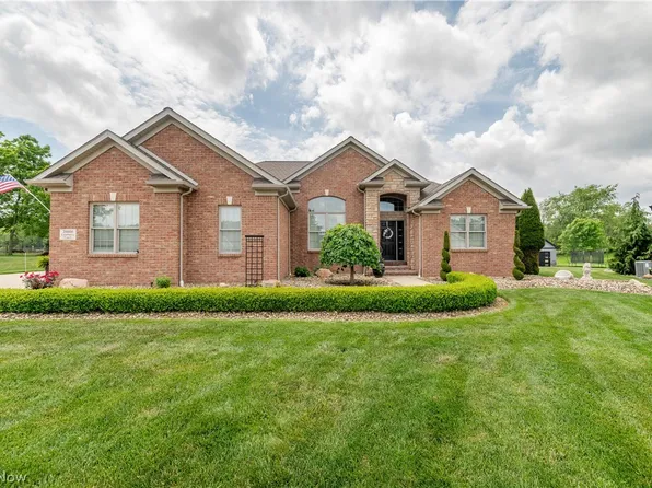 20000 Crowberry Ct, North Lima, OH 44452