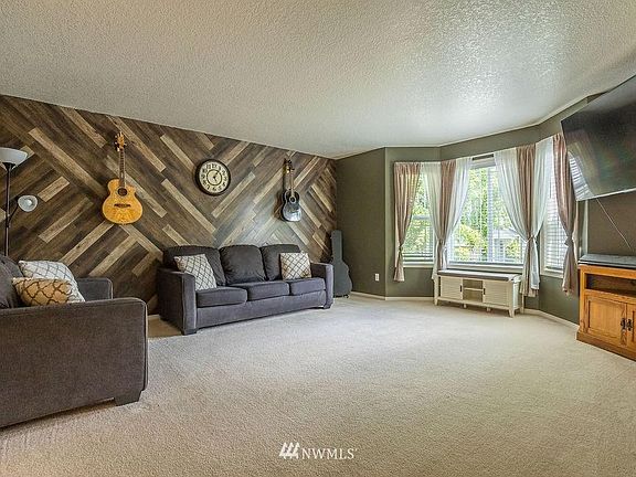 3rd image of 8412 13th Ave SE