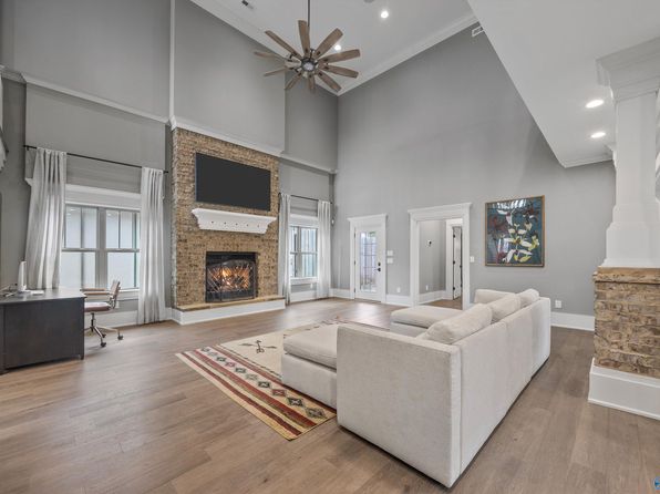 2603 Whitesburg Dr SE, Huntsville, AL 35801
