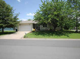 714 S Rice St, Nixa, MO 65714