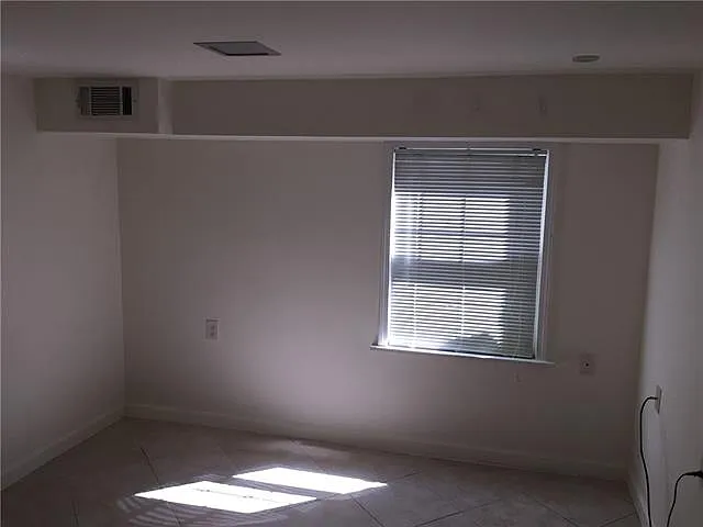1823 Broadway St #FRONT — Photo 12