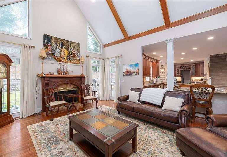 160 Clipper Bay Dr — Photo 13