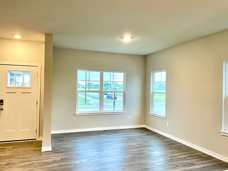 2428 SW Plaza Pkwy — Photo 4