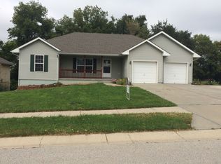 18622 Woodruff St, Smithville, MO 64089