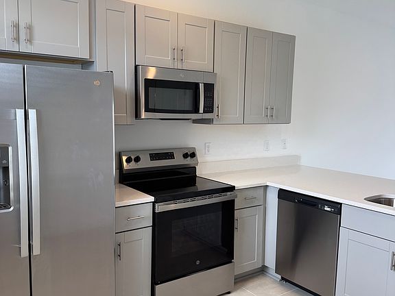 Brand new kitchen and appliances