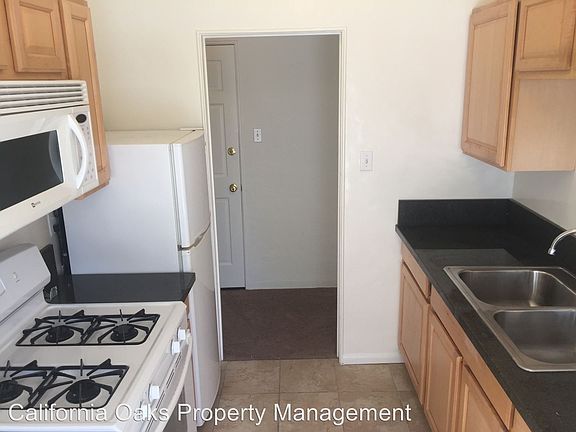 3rd image of 1817 E Thompson Blvd APT 5