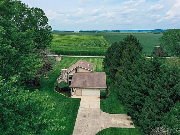 2nd image of 3284 Adell Dr