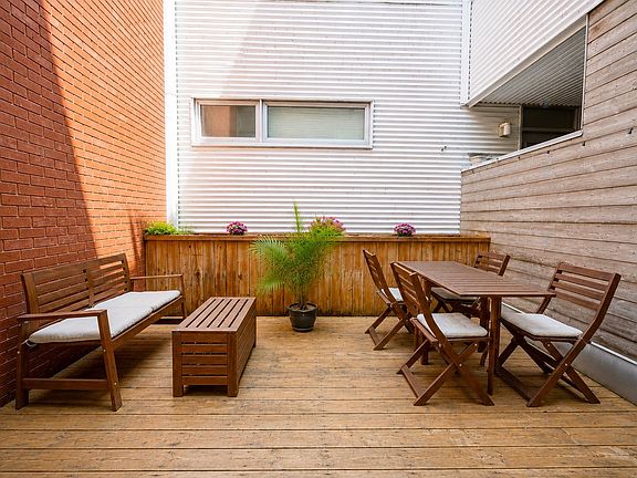 2nd image of 5755 Rue Waverly