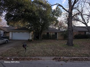 2231 Park Springs Ct, Arlington, TX 76013