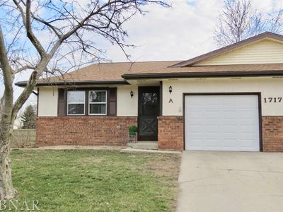 1717A Linda Ln, Normal, IL, 61761