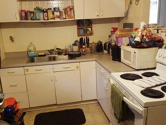 3rd image of 704 E 126th Ave