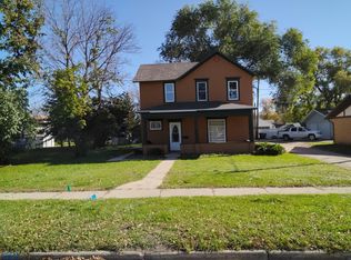 219 5th Ave SE, Jamestown, ND 58401