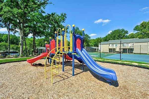 Chesterfield Village — Photo 18