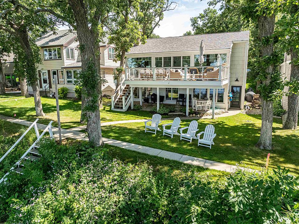 1st image of 2809 Lake Shore Dr