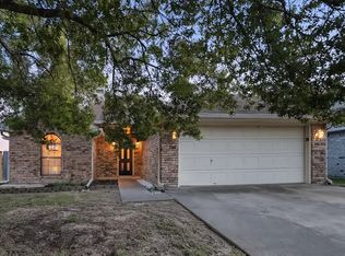 323 Bowie St, Forney, TX 75126