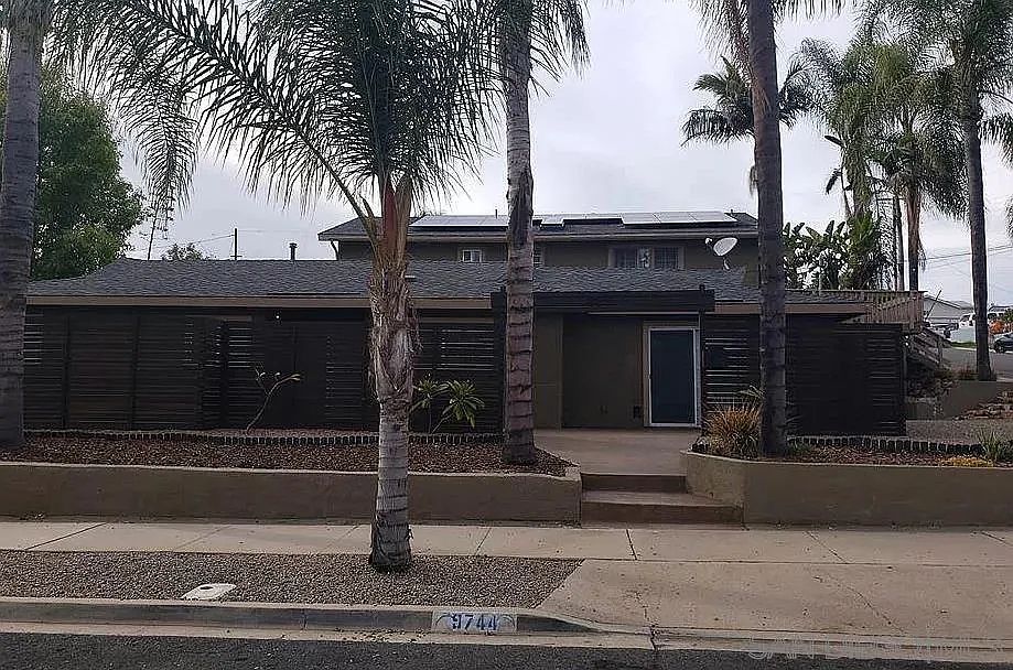 2nd image of 9744 Vomac Rd