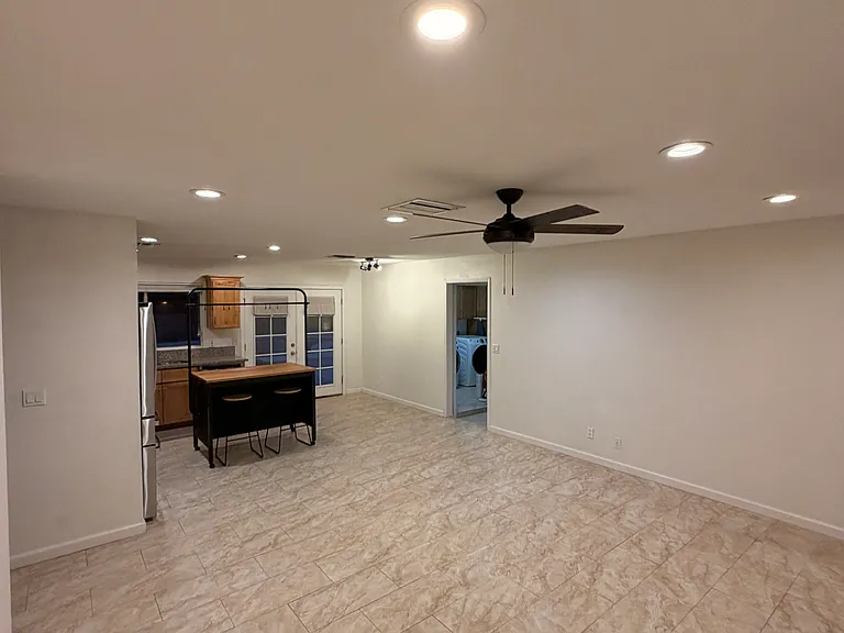 1318 W Tonopah Dr — Photo 11