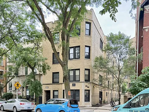 648.5 W Roscoe St Photo 1 648.5 W Roscoe St Photo 1