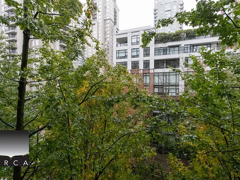 1010 Richard St #403 — Photo 5