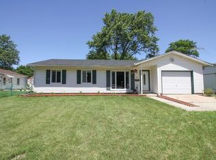 22 Elgin Ave, Romeoville, IL 60446