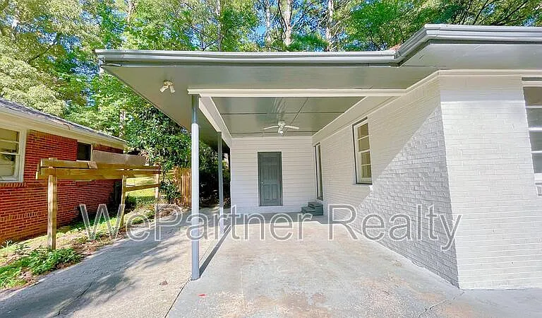 2744 Fairlane Dr SE — Photo 4