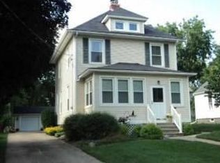 413 W Pearl St, Geneseo, IL 61254