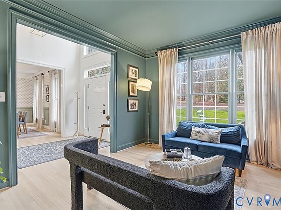 4th image of 312 Eglantine Cir