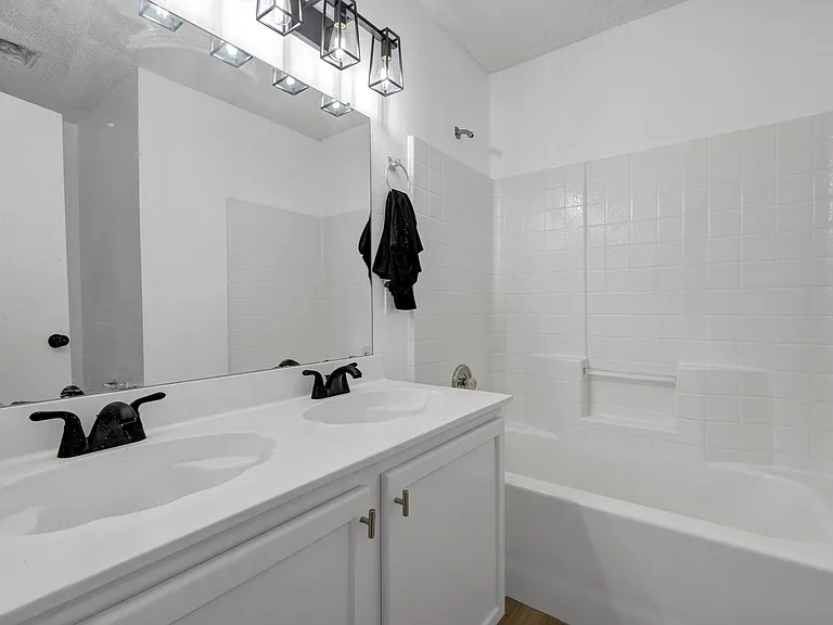 5132 Bedfordshire Dr — Photo 7