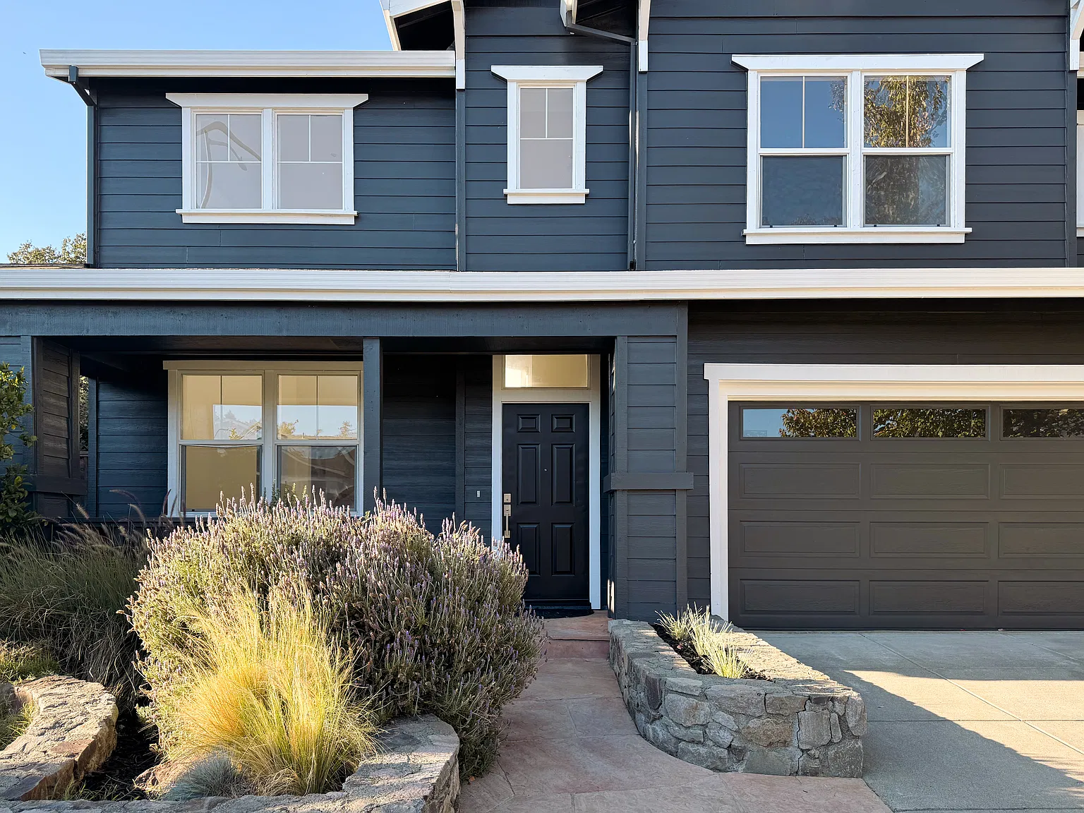 4 bed, 2.5 bath, 2166 sqft, $5,500 — Photo 1