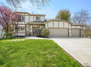 16813 Hutchinson Dr, Lakeville, MN 55044