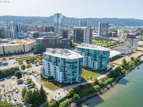 1310 NW Naito Pkwy Unit 707, Portland, OR 97209