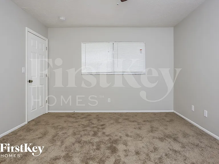 3423 SE 8th Pl — Photo 14