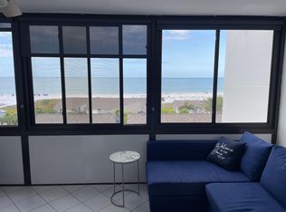 1055 W Peppertree Dr APT 501, Sarasota, FL 34242