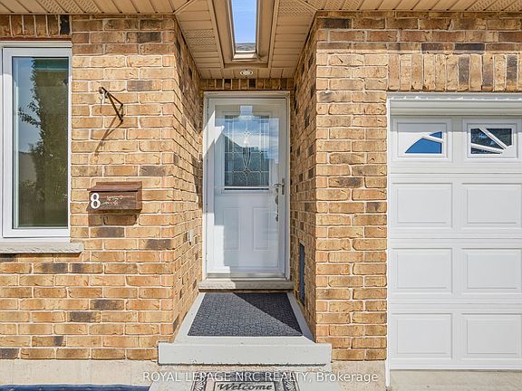 3rd image of 8 Bluegrass Cres