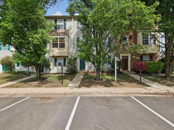 524 Clint Ln, Fredericksburg, VA 22405