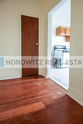 Rented by Horowitz Real Estate | media 16