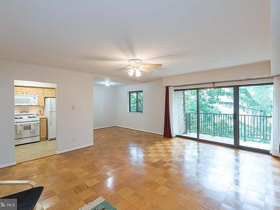 3rd image of 6 Monroe St APT 302