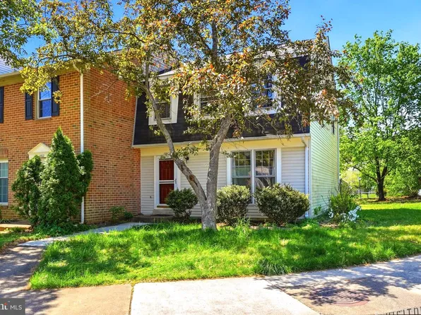 12800 Tumbling Brook Ln, Woodbridge, VA 22192