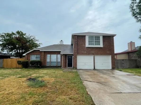 819 Over Ridge Dr, Grand Prairie, TX 75052