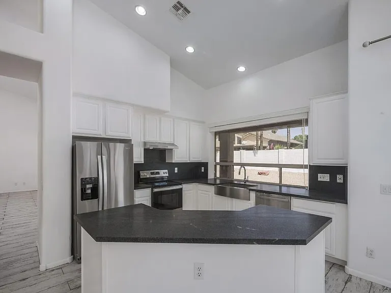 6530 E Montreal Pl — Photo 3