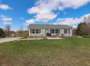 6071 E Gallivan Rd, Cedar, MI 49621