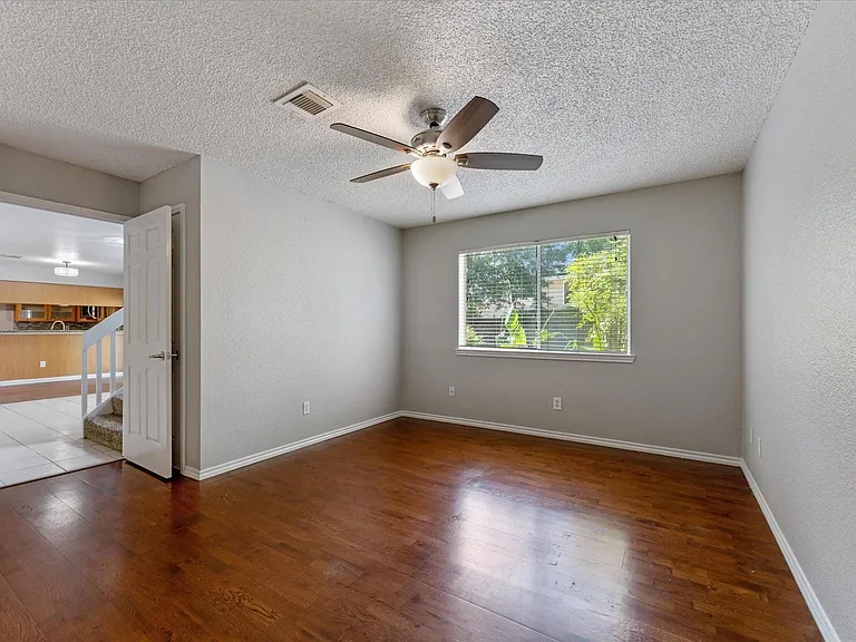 4311 Piney Creek Ln — Photo 14