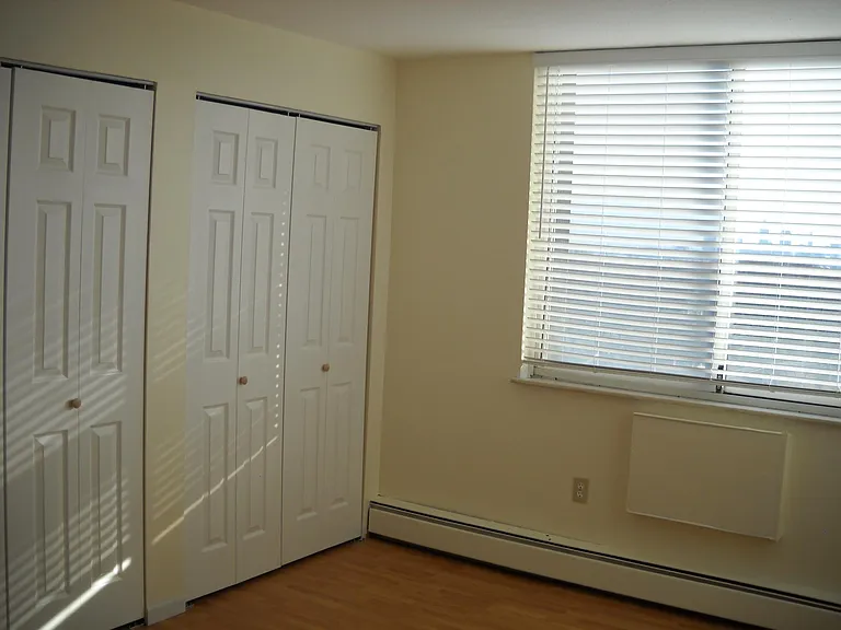 11811 Lake Ave — Photo 12