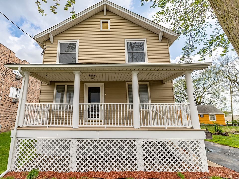 1st image of 203 N Wolcott St