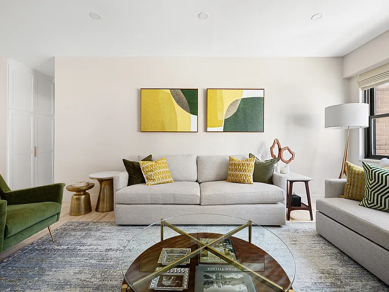 58 W 58th St #21F — Photo 6